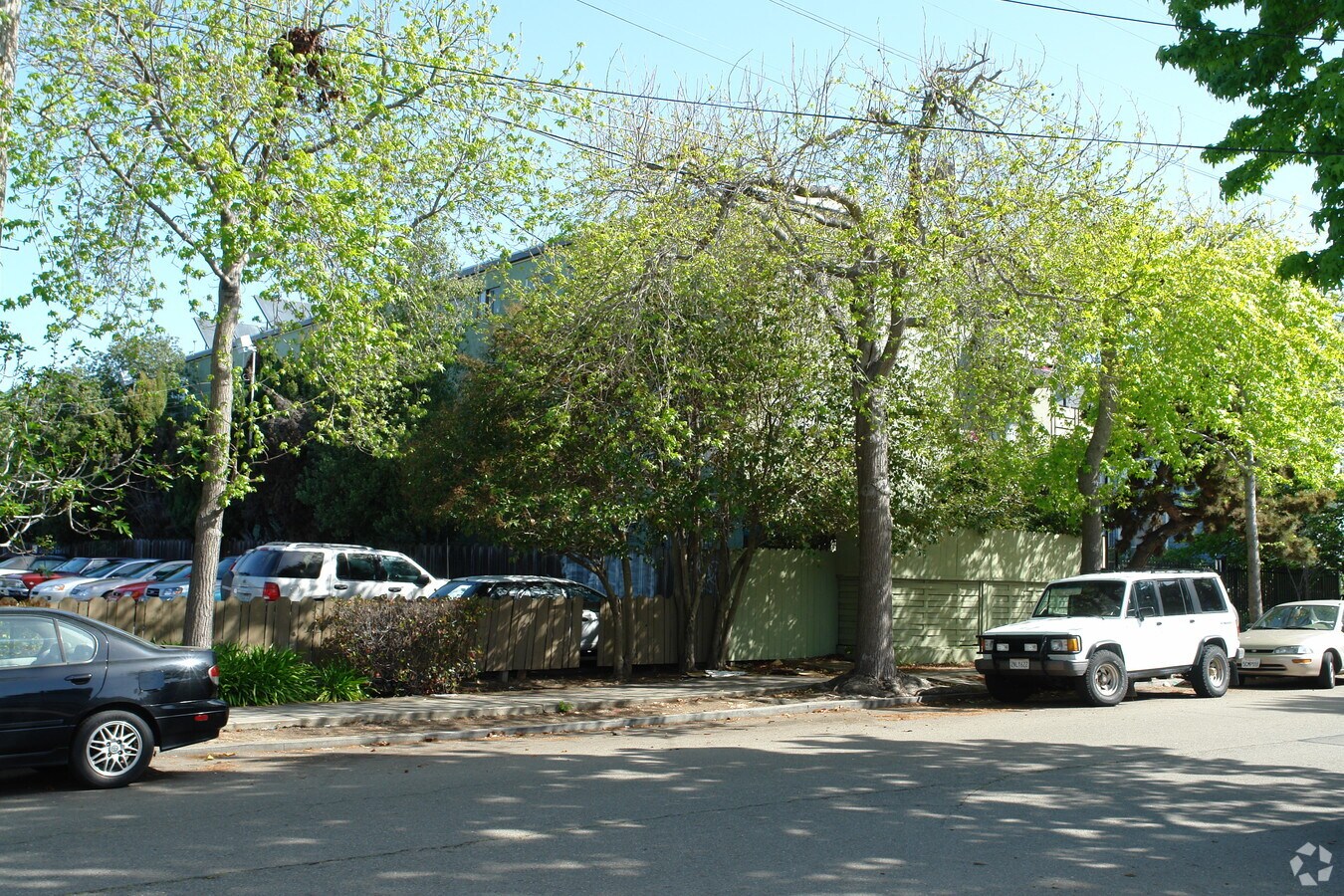 Photo - 2123 Blake St