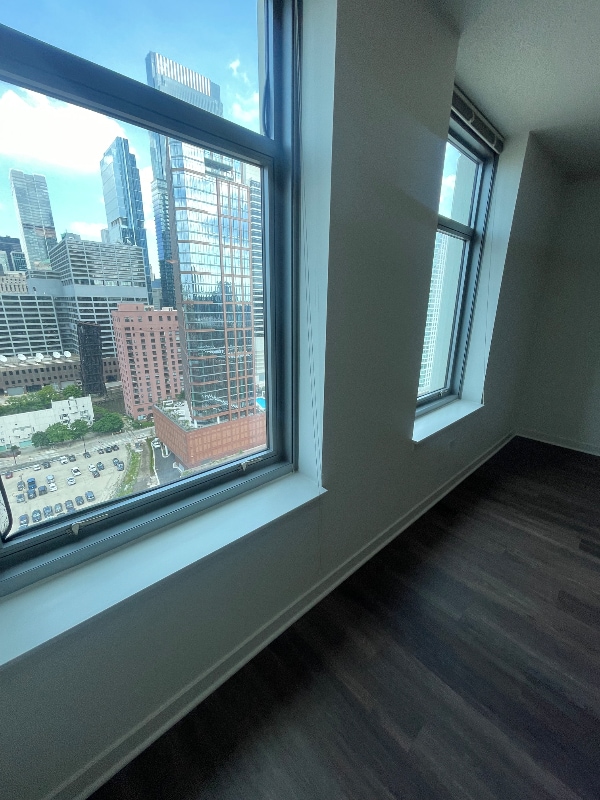 Building Photo - 579 W Kinzie St Rental