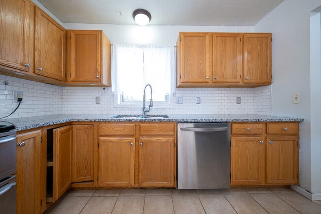 Photo - 1383 Sage Ln