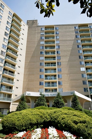 Exterior - 501 Slaters Ln Unit #506