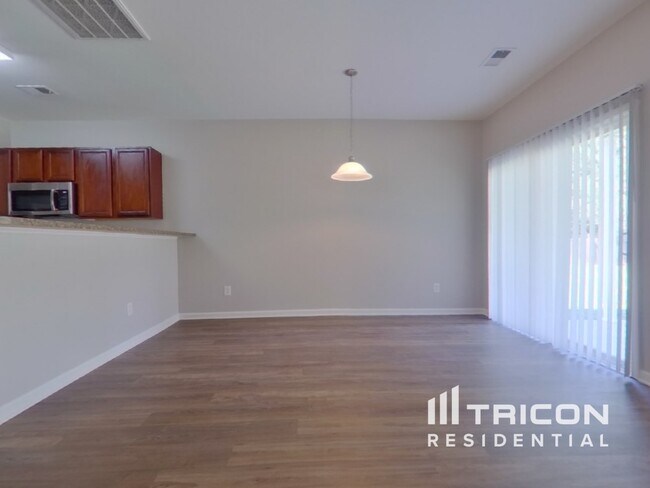 Photo - 520 Westmoreland Rd