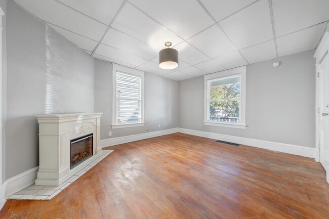 Photo - 812 Marshall Ave SW Unit Apartment A