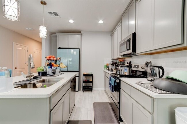 Photo - 287 Cape Honeysuckle Pl