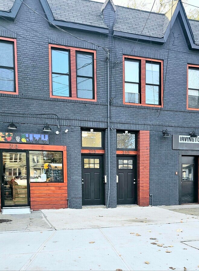 Photo - 215 Mallory Ave Unidad 1