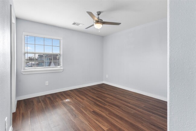 Photo - 6809 Glass St