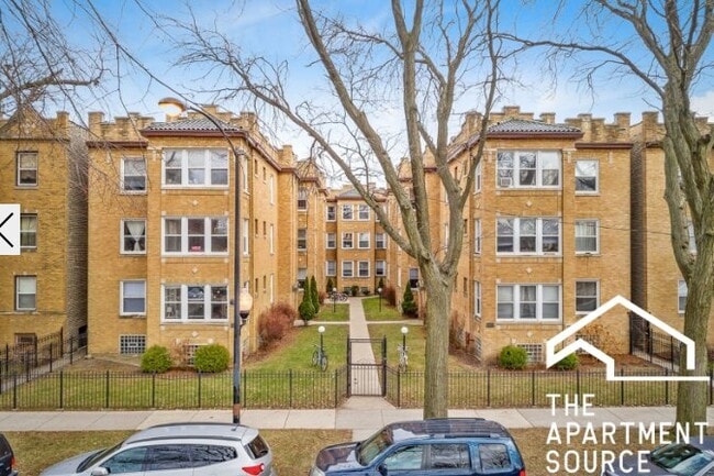 Photo - 5061 N Damen Ave Unidad 2E
