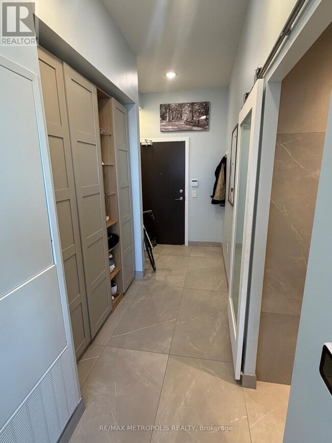 Photo - 38 Honeycrisp Cres Unit 1217