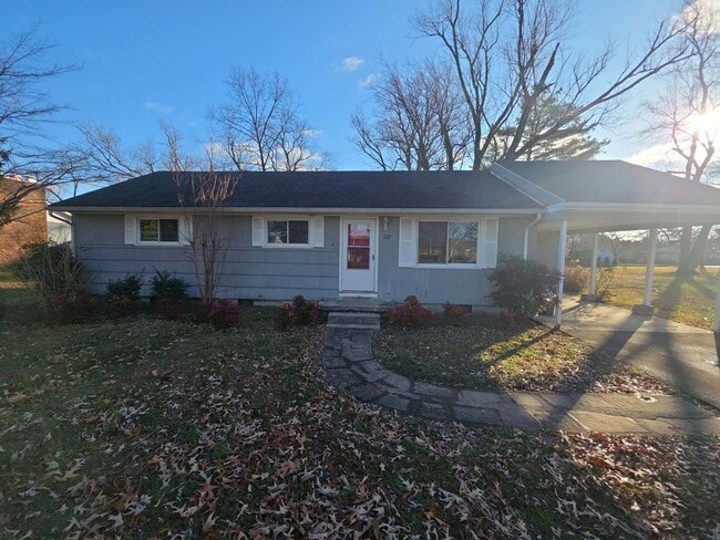 Building Photo - 3 Bedroom / 1 Bath Home for Rent Close to TTU Campus!