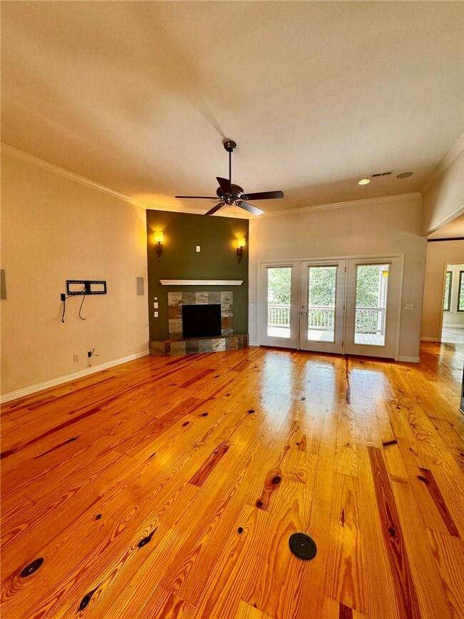 Photo - 723 N Lakeview Dr