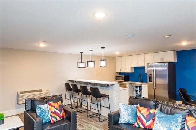 Photo - 101 Cedar St