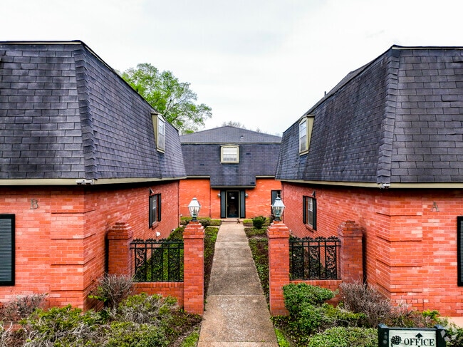 The Briars Apartments