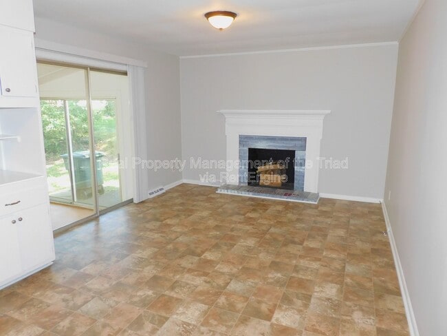 Photo - 3005 Stratford Dr