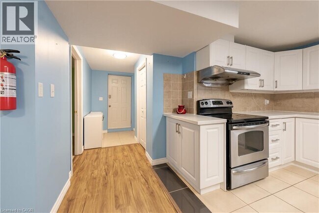 Photo - 263 Hepburn Crescent