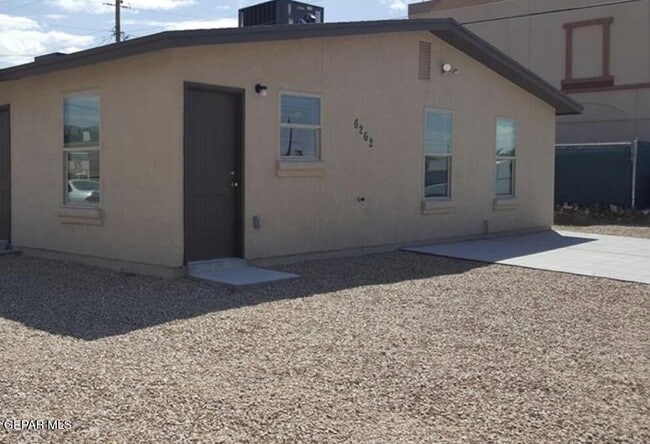 Building Photo - 6262 Patria St Rental