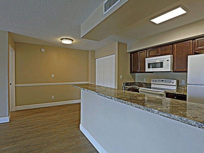 Photo - Mystic Gardens 5319-1905 Unit 5319 Summerlin Rd, 1905