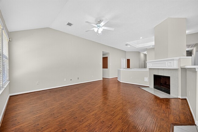 Photo - 815 Fairpark Ln