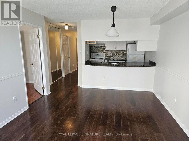 Photo - 101 Subway Crescent Unit 101