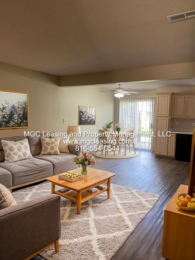 Photo - 910 Garden Dr