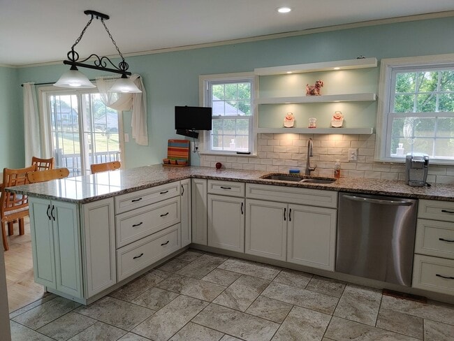 Photo - 1706 Forest Hills Dr