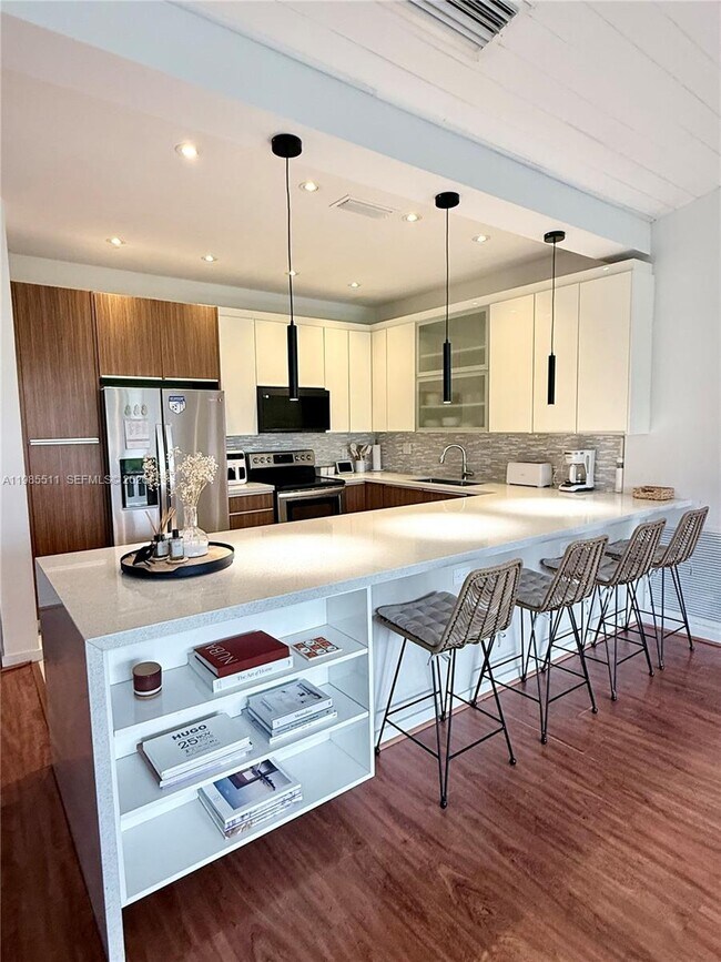 Building Photo - 101 Ocean Ln Dr Unit 4011