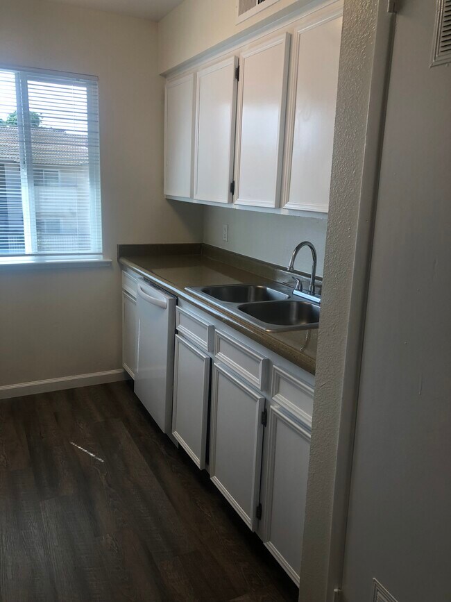 Photo - Olive-Dee Apartments