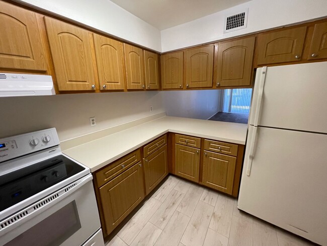 Photo - Large 2 Bedroom, 1 1/2 Bathroom Condo Available Immediately!
