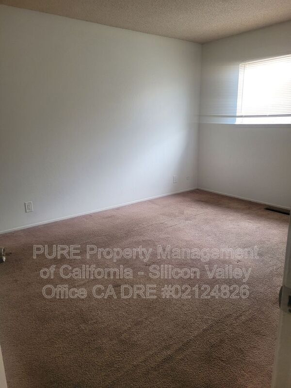 Photo - 2473 Kennedy Ave