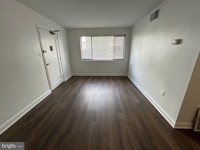 Photo - 3815 Davis Pl NW Unit 1