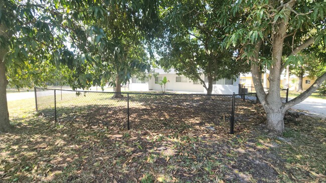 Photo - 198 SE 27th Ct Townhome