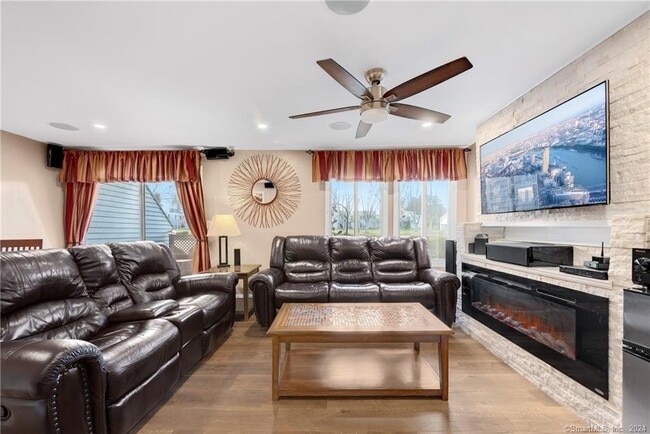 Photo - 34 Cinnamon Spring Unidad 34