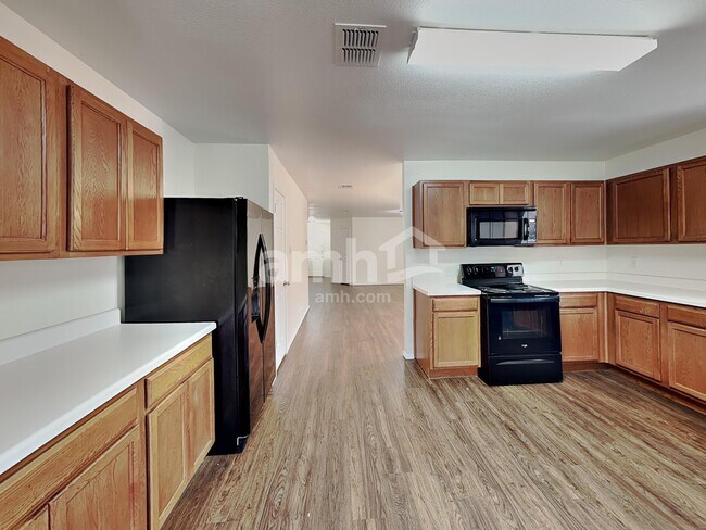 Photo - 811 Wild Prairie Dr