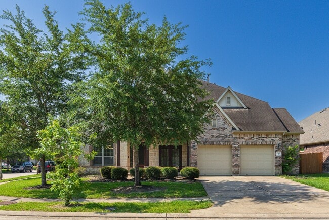 Building Photo - 17303 Quiet Shores Dr