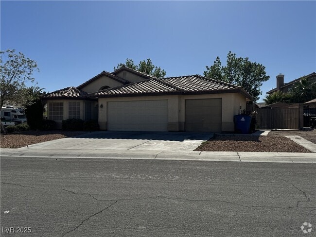 Building Photo - 5017 Vista Loma Way Rental