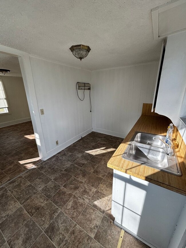 Photo - 1br 1ba house!