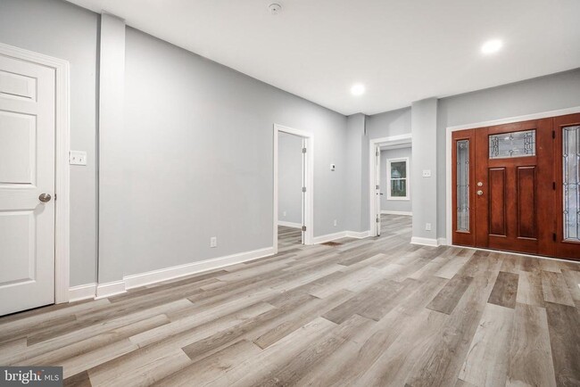 Photo - 75 Cooper St