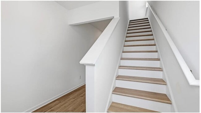 Photo - 129 Saddlebred Wy