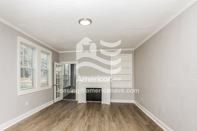 Photo - 353 E Ridgeway St