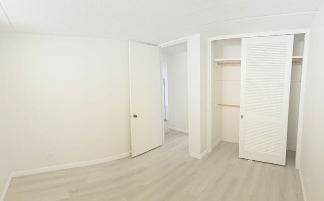 Photo - Stunning Newly Renovated 2BR/2BA Condo in Waikiki with Ocean & Mountain Views Unit 1402