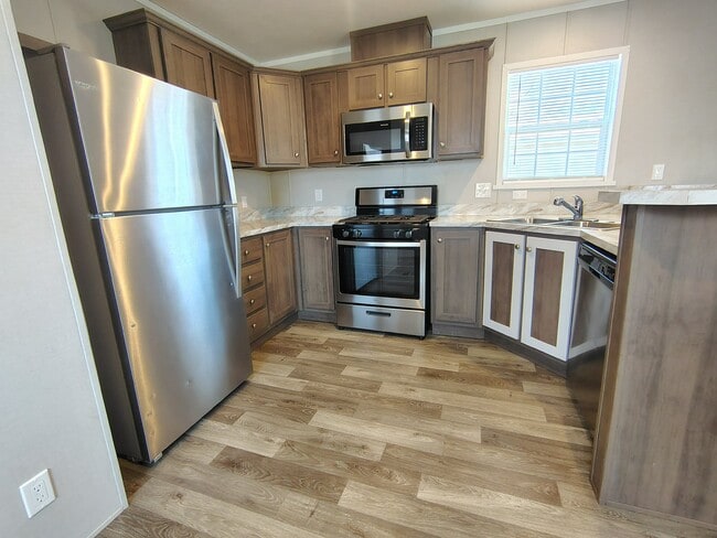 Photo - 5201 Chantelle Dr