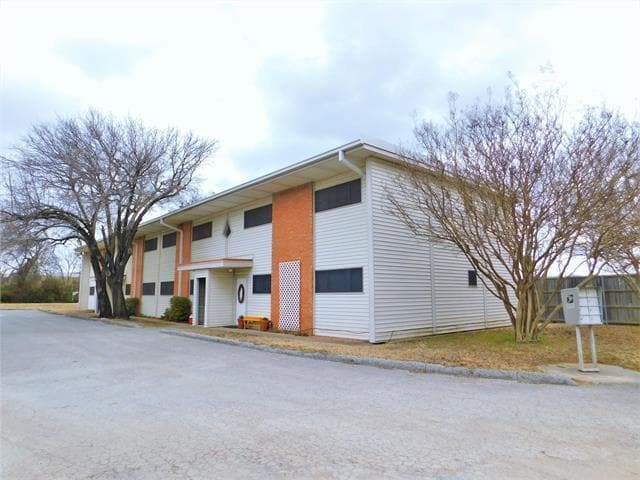 Building Photo - 401 Betchan Dr Unit 4A