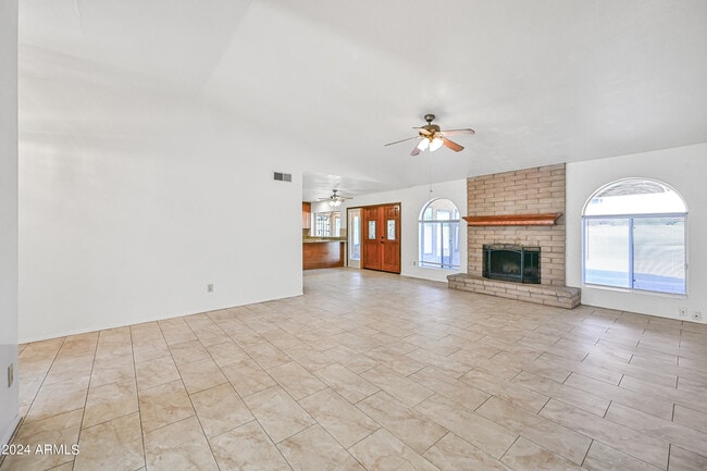 Photo - 2412 W Temple St