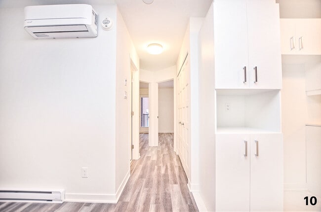 Photo - 1623 Av. de la Gare Unit 1623