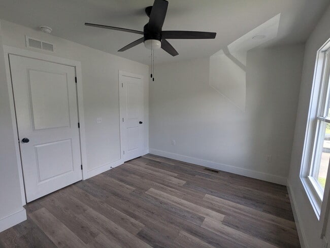 Photo - 339 N 3rd St