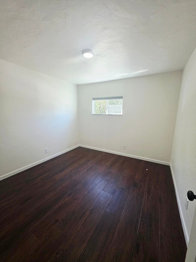 Photo - 103A S 2nd St W