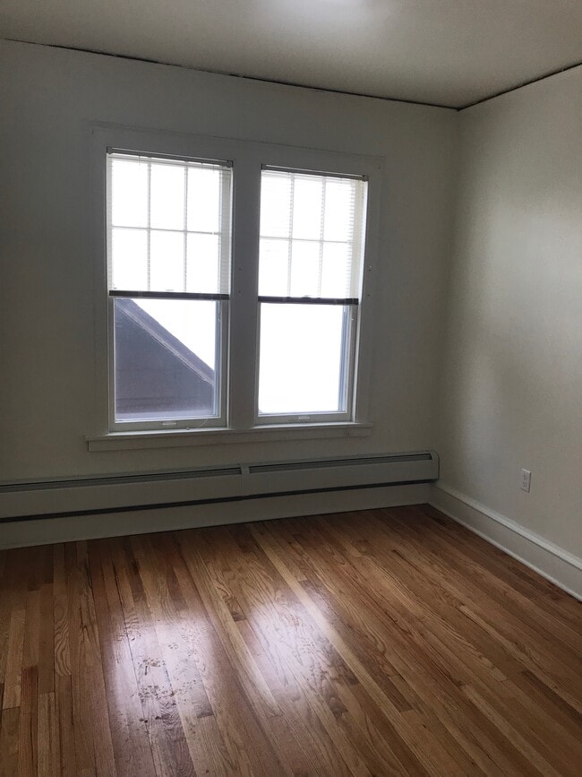 Photo - Ivy Manor Apartments