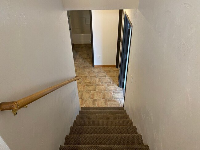 Photo - 1324-1326 Knollwood - Duplex Unit 1326 Knollwood