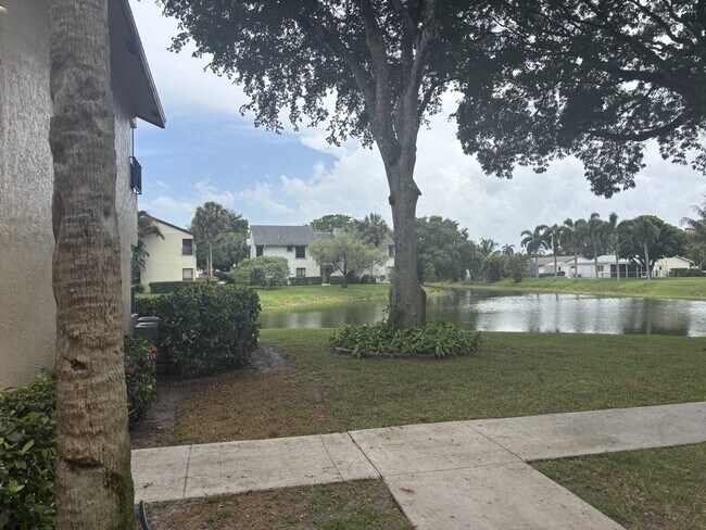3751 Cocoplum Cir Unidad 3564