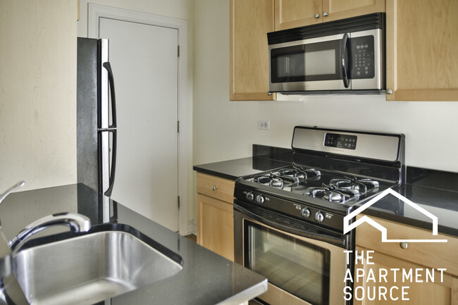 Photo - 3810 N Sheffield Ave Condo Unit 2W