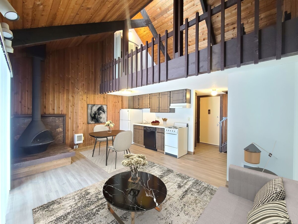 Photo - Alpine Square