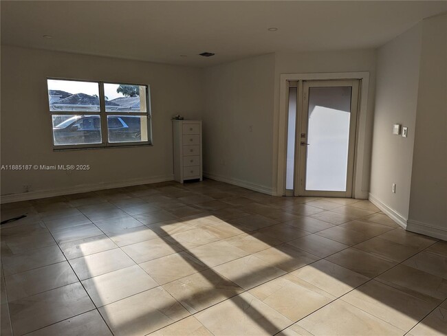 Photo - 11481 SW 145th Ave